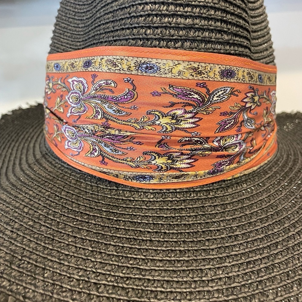 Black Straw Hat with paisley vintage 100% silk Liz Claiborne scarf size S/M - Picture 4 of 8